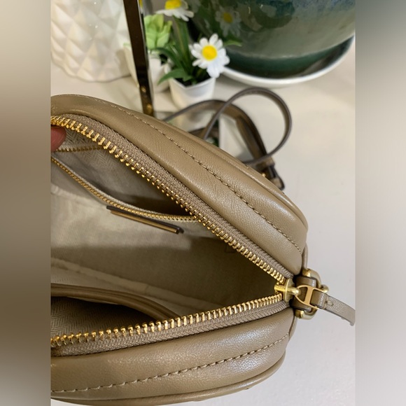 💕👜 TORY BURCH Crossbody Tan Leather Bag - Picture 11 of 13